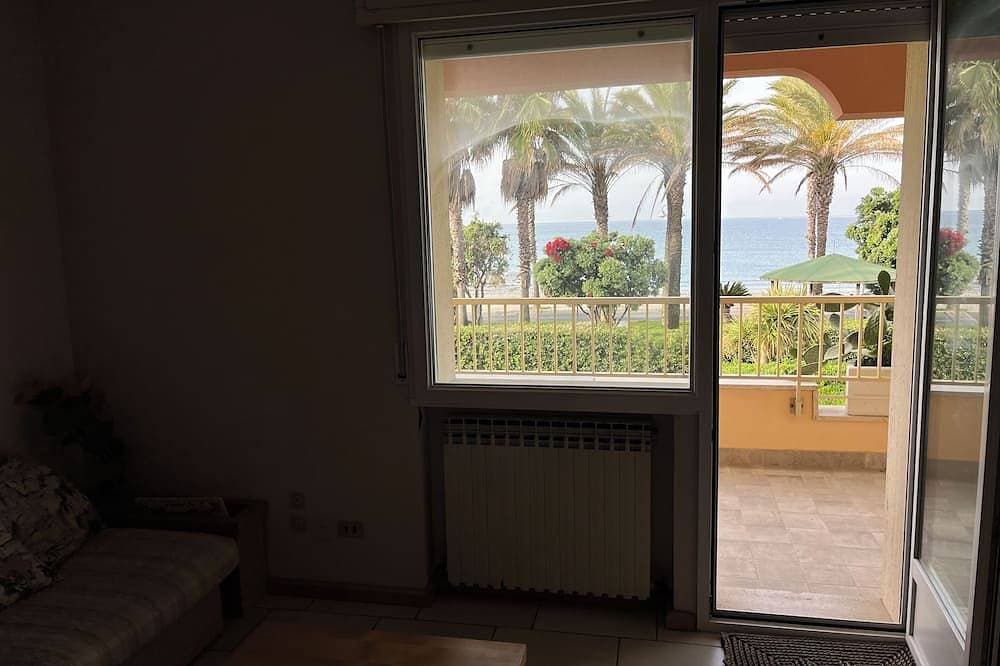 Foto 10 von 21: Gorgeous sea-front oasis of quietness and beauty