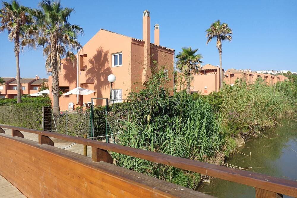 Foto 13 von 30: Villa in Frontlinie mit Garten, Grill, ideale Familien ..
