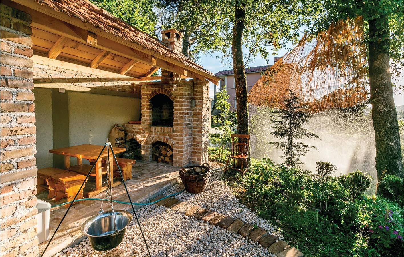 Foto 6 von 36: Ferienwohnung für 8 Personen mit Terrasse