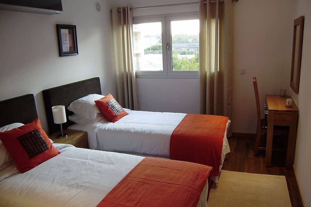 Foto 3 von 21: Atemberaubende High spec Wohnung mit beheiztem Pool