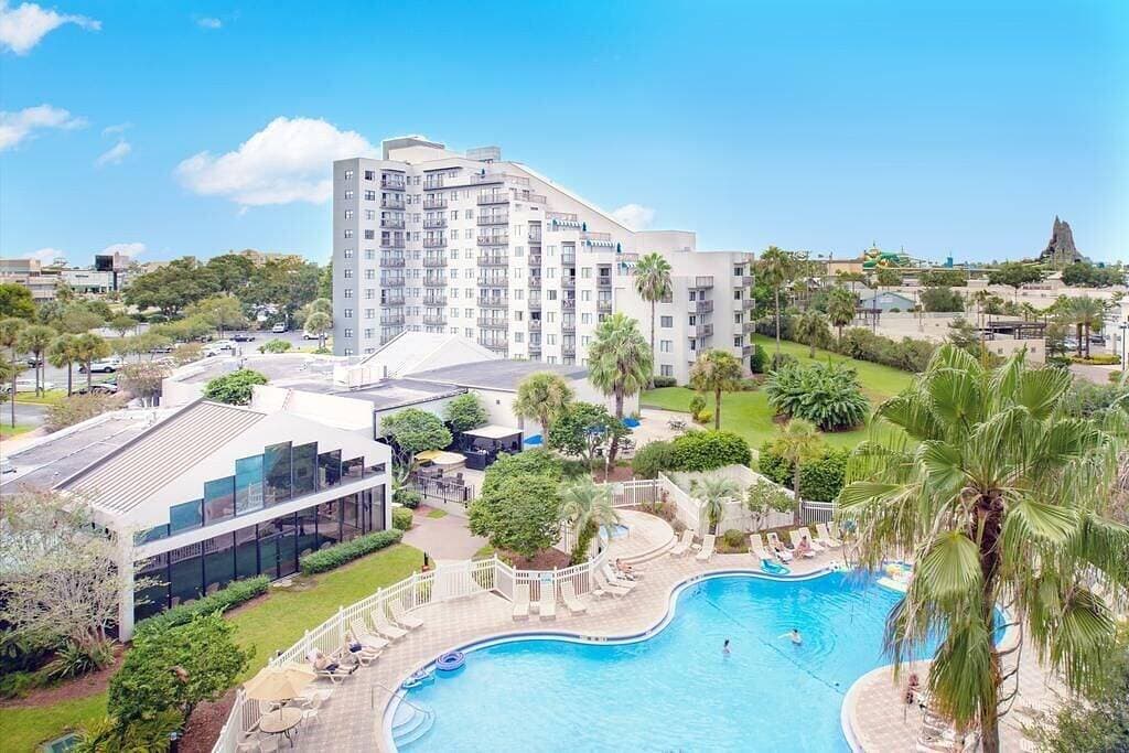 Superb Renovated Suite, Amazing Water View Best Location to Disney and Universal 1