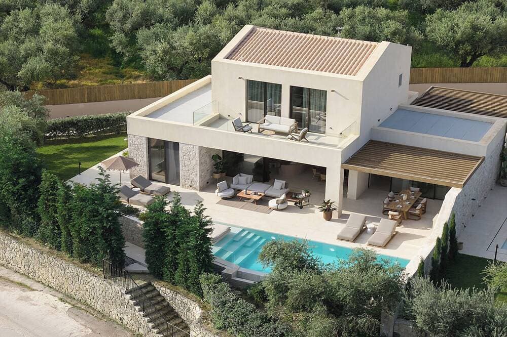 Valerozo Immensa Villa 1
