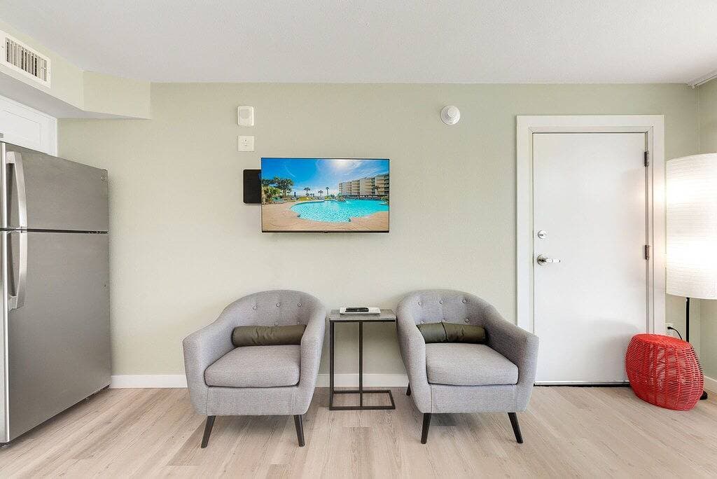 Foto 6 von 18: Sandcastle Condominium Unit 215