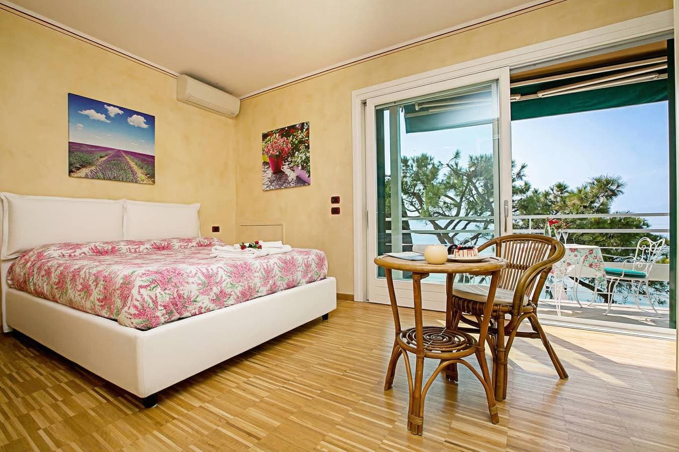 Foto 7 von 22: Casa Bel Tramonto - Lakeview Apt + Beach Access