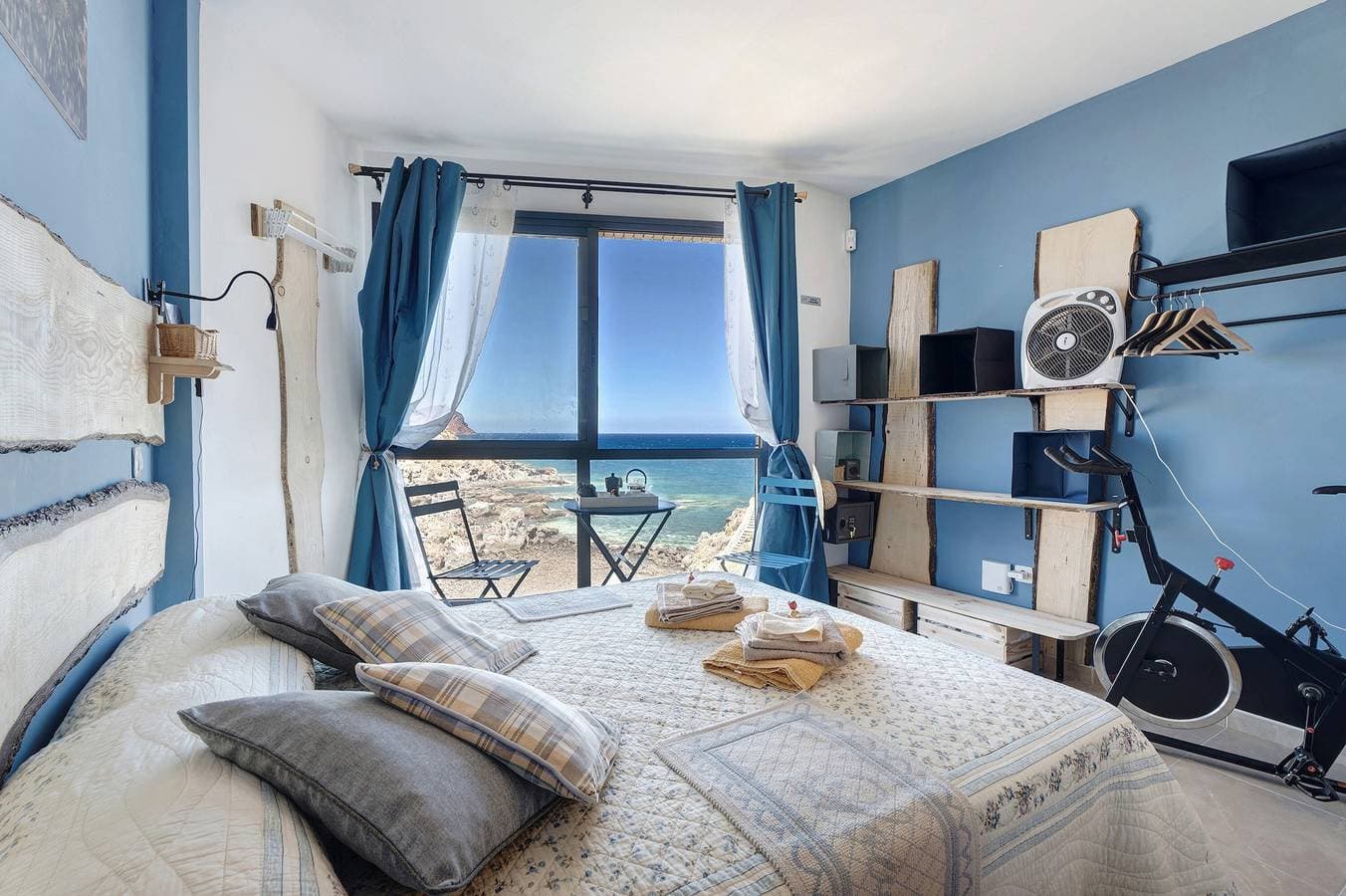 Foto 6 von 33: Ferienwohnung 'Los Abrigos Oceano Al Alba Wifi' mit Meerblick und WLAN