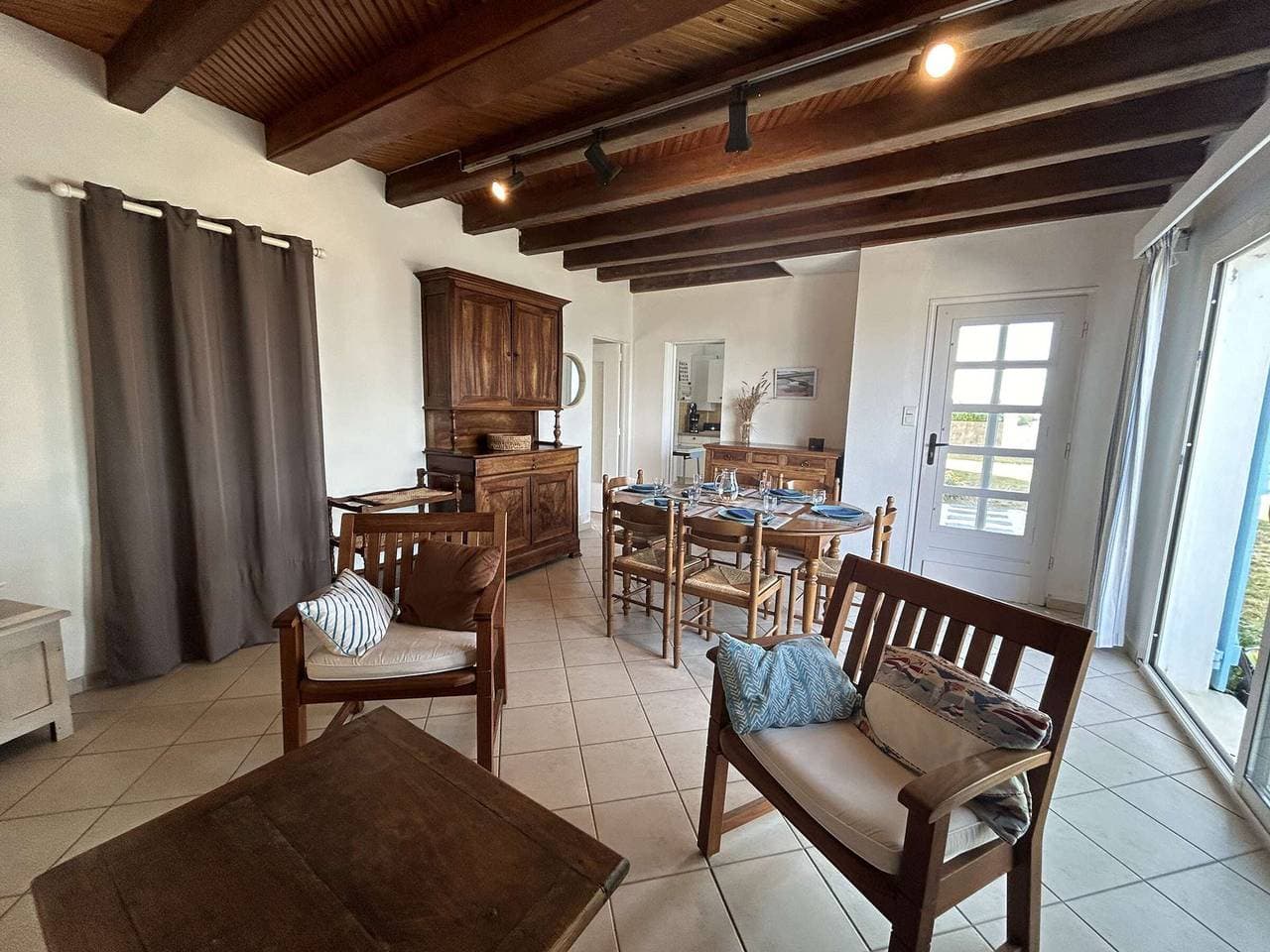 Foto 5 von 30: 5-Zimmer-Haus mit geschlossenem Garten und Meerblick in l'Herbaudière