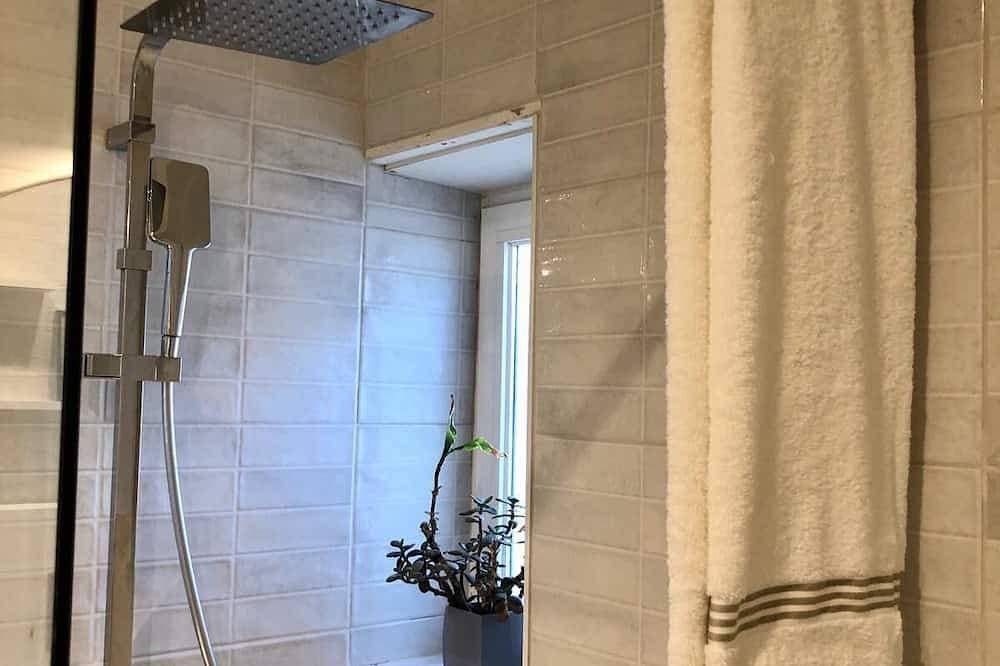 Foto 5 von 19: Cozy Apartment Cascais, Estoril, 4 min to the Beach