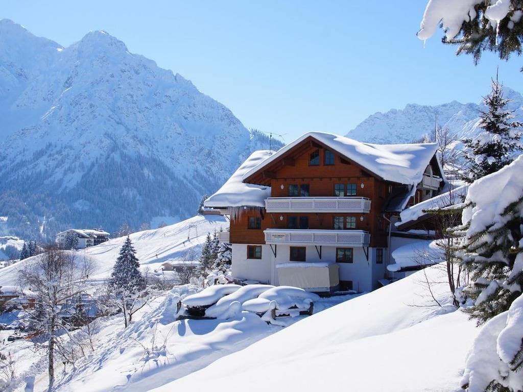 "Talblick" im Gästehaus am Berg 1