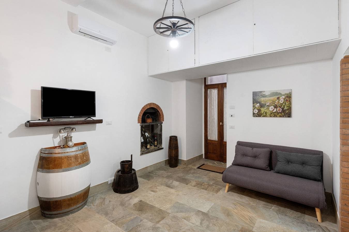 Foto 4 von 25: Ferienwohnung 'La Cantina Di Alba E Tramonto' mit Wi-Fi und Klimaanlage
