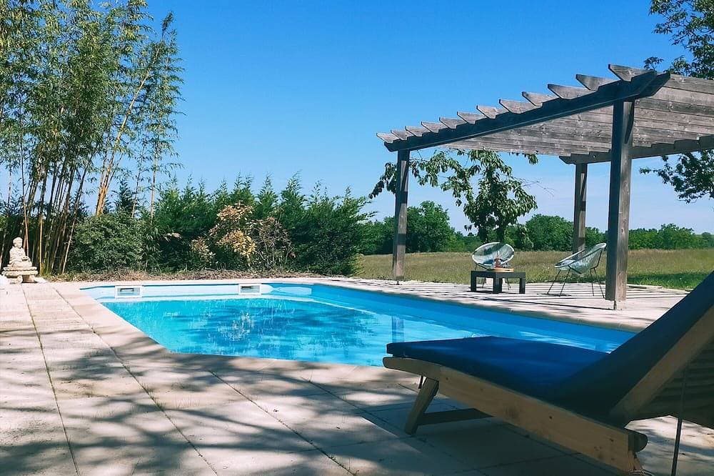 Renovated country house large intimate fenced park private swimming pool jacuzzi 1
