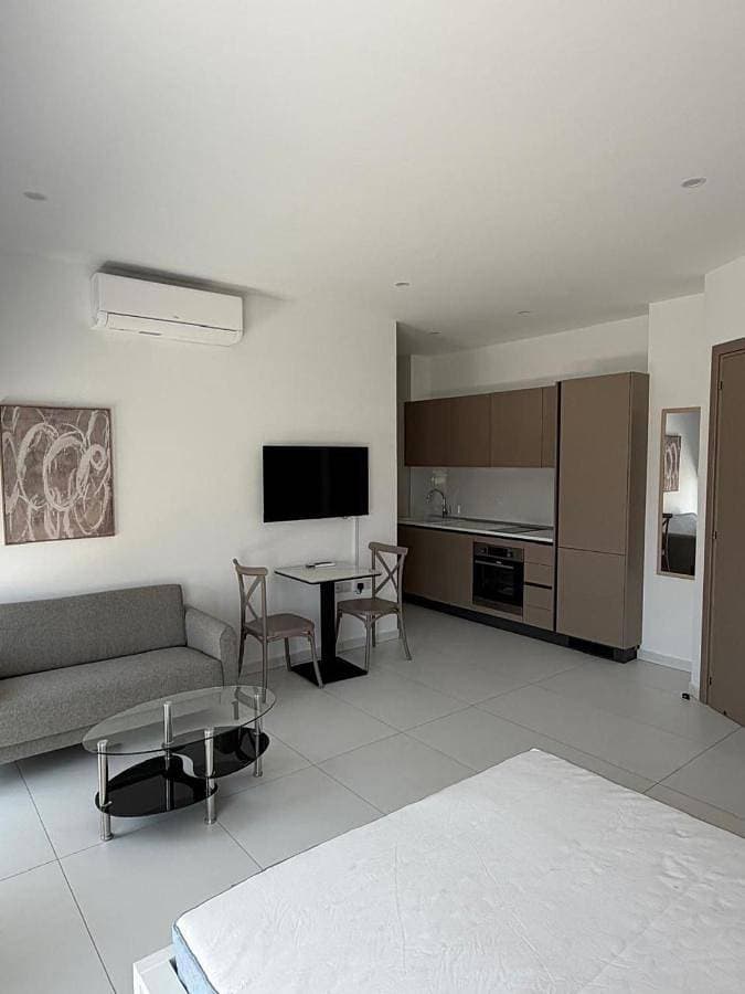 Lux Business Apartments 1