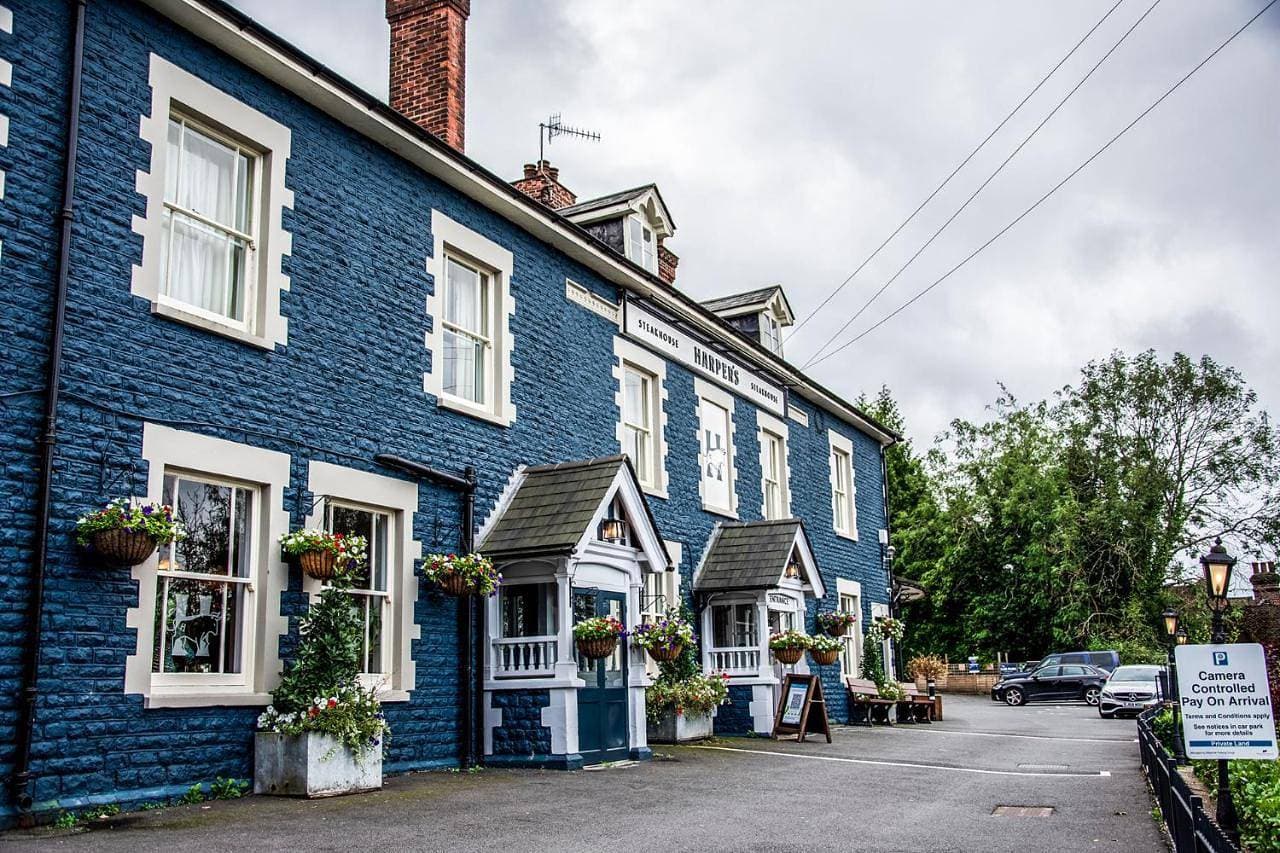 Harper's Steakhouse with Rooms, Haslemere 1