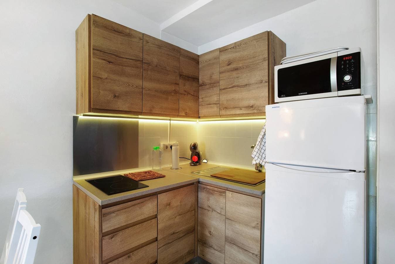 Foto 9 von 32: Ferienwohnung 'Views Of Sunsets' mit Meerblick, Gemeinschaftspool und WLAN