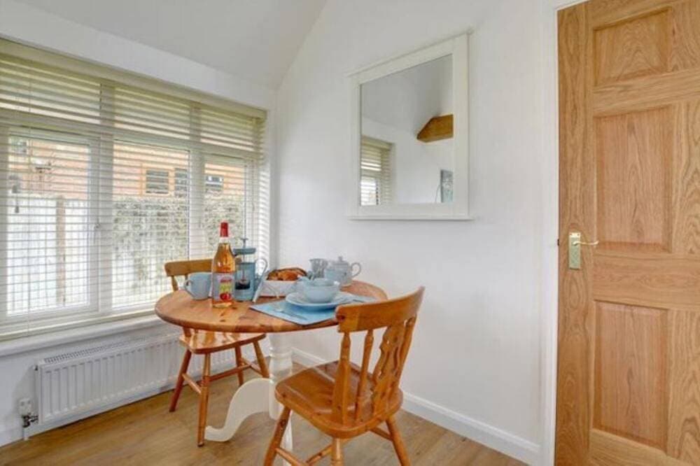 Foto 12 von 24: Herrliche Aussicht von diesem schönen Cottage mit einem Schlafzimmer.