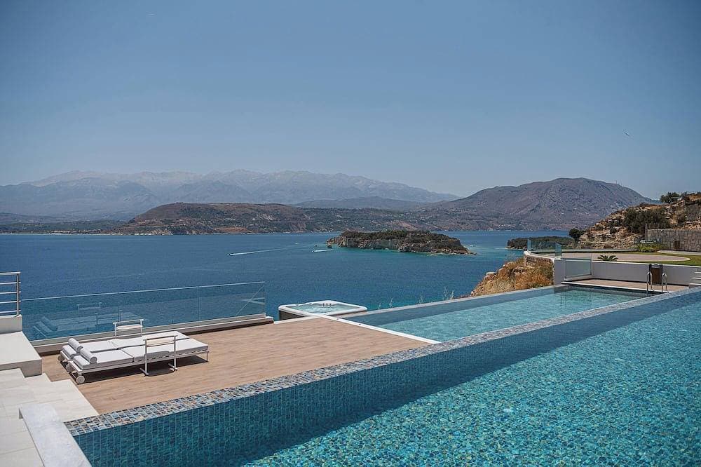 Only View Villa-Timeless Coastal Retreat 1