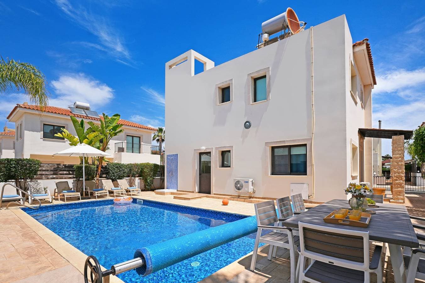 Villa 1
