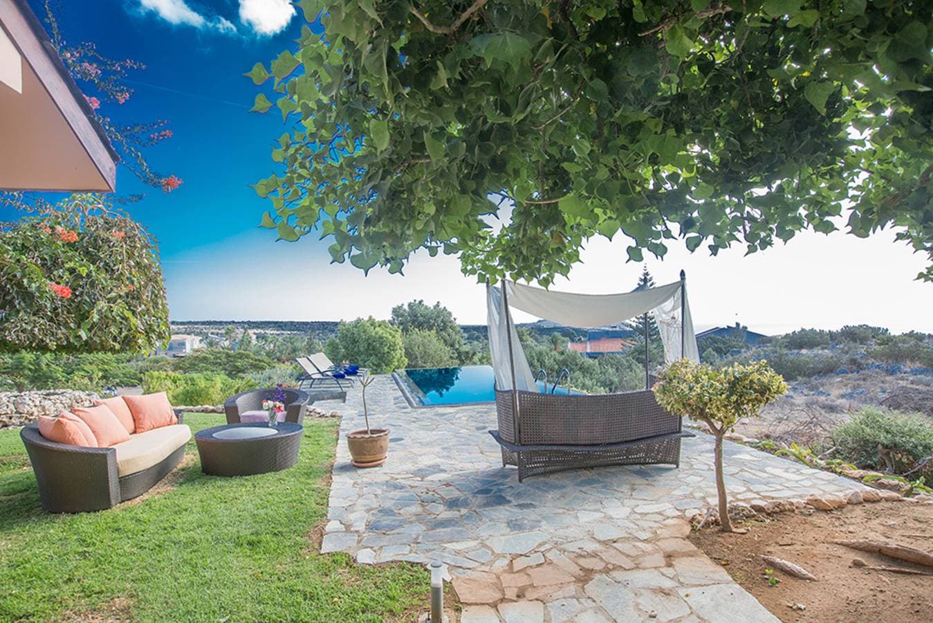 Foto 4 von 30: Villa für 8 Personen mit Balkon/Terrasse