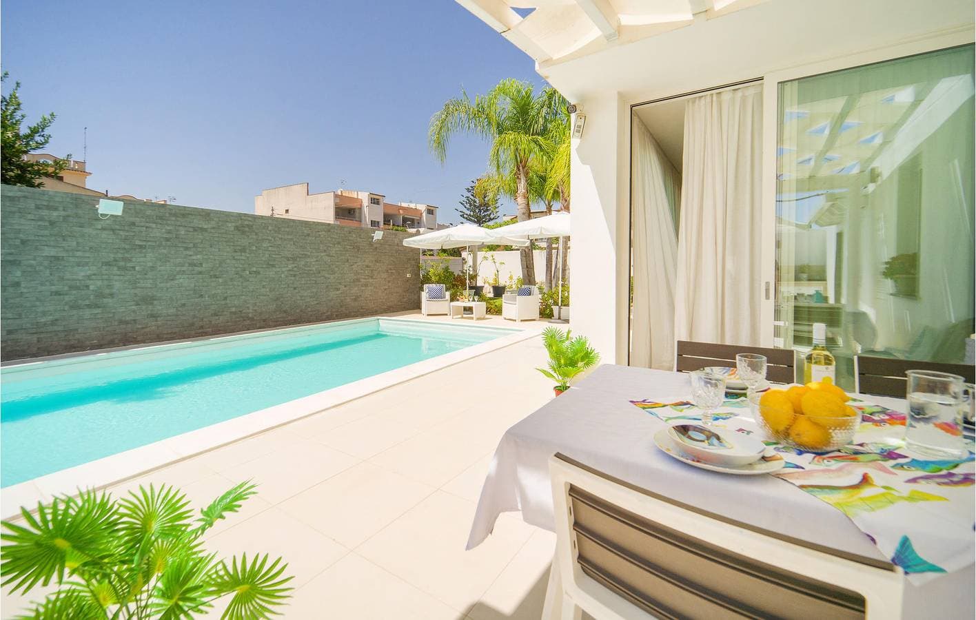 Foto 2 von 41: Appartement am Pool mit Meerblick