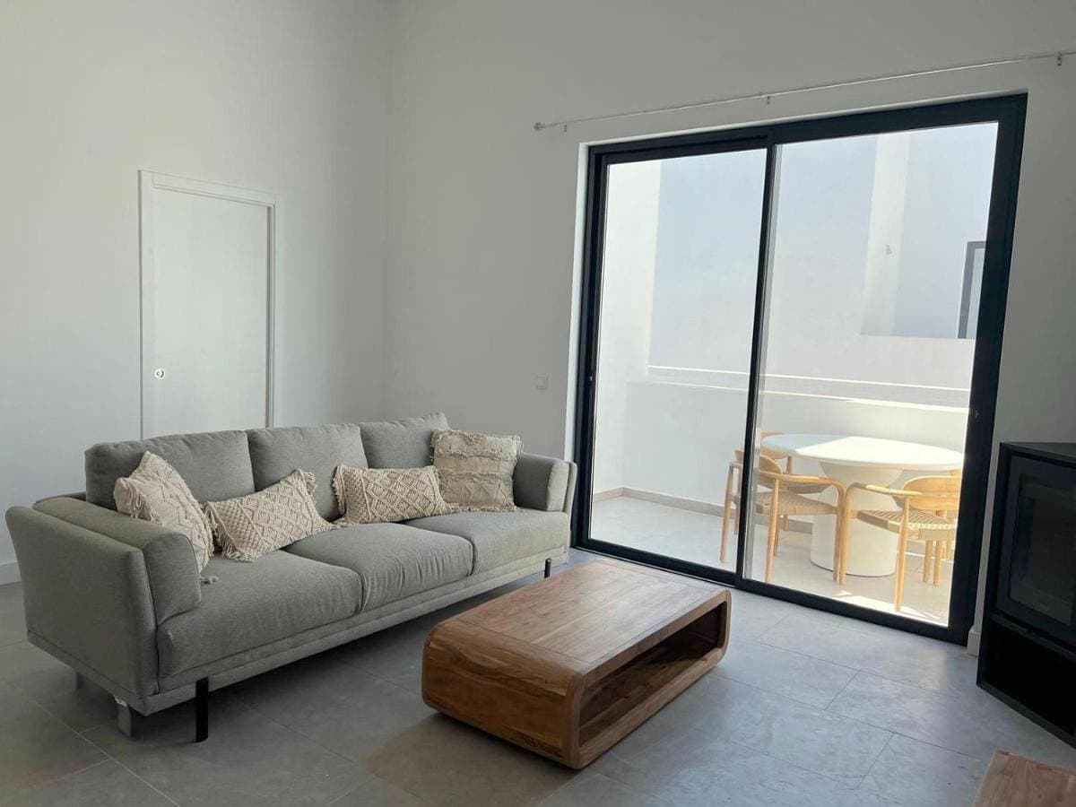 Foto 4 von 19: Three-Bedroom House