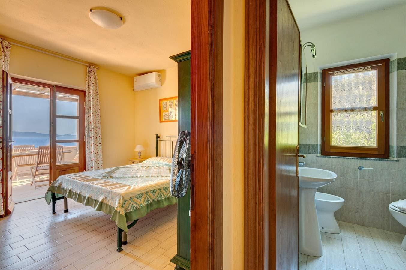 Foto 12 von 22: Ferienwohnung 'Cinciarella Casa Vai' mit Meerblick, WLAN und Klimaanlage
