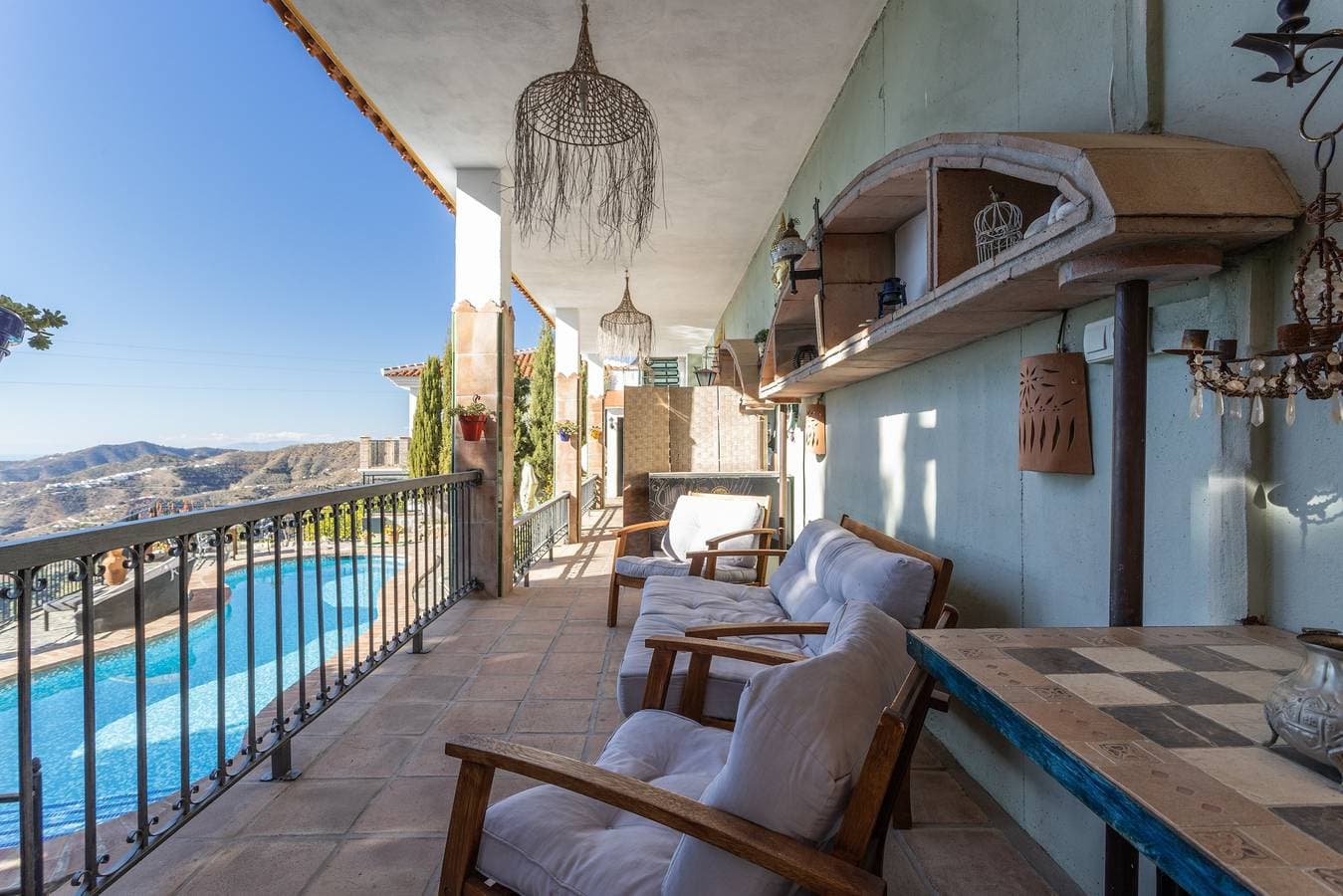Foto 4 von 26: Ferienwohnung "Alma" mit Bergblick, Pool, Whirlpool, WLAN, A/C & Terrasse