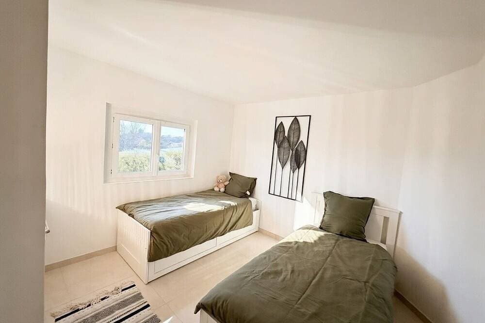 Foto 4 von 21: Bastide Luxueuse - Swimming pool & Xxl view - 12/14 pers
