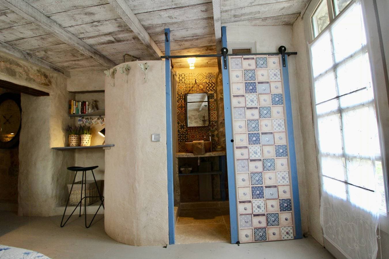Foto 10 von 23: Romantische Wohnung in historischem Haus in der Provence