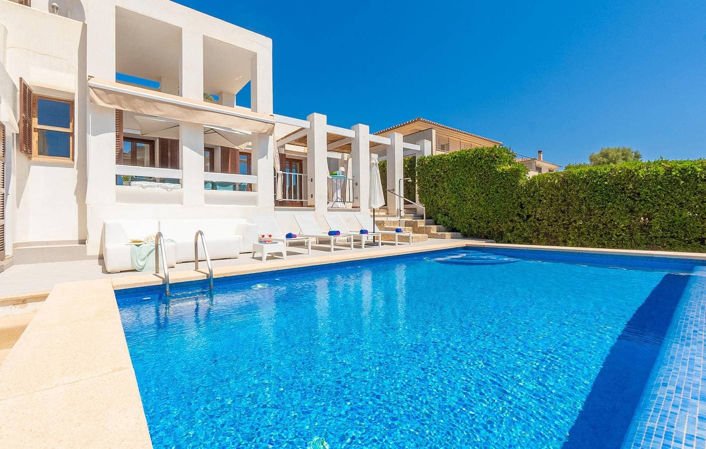 Foto 5 von 37: Luxus-Apartment mit Meerblick & Pool, 400m zum Strand Cala Anguila