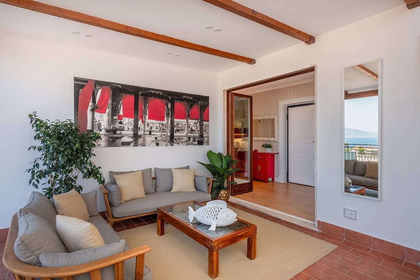 Foto 11 von 40: Ferienwohnung für 4 Personen mit Terrasse