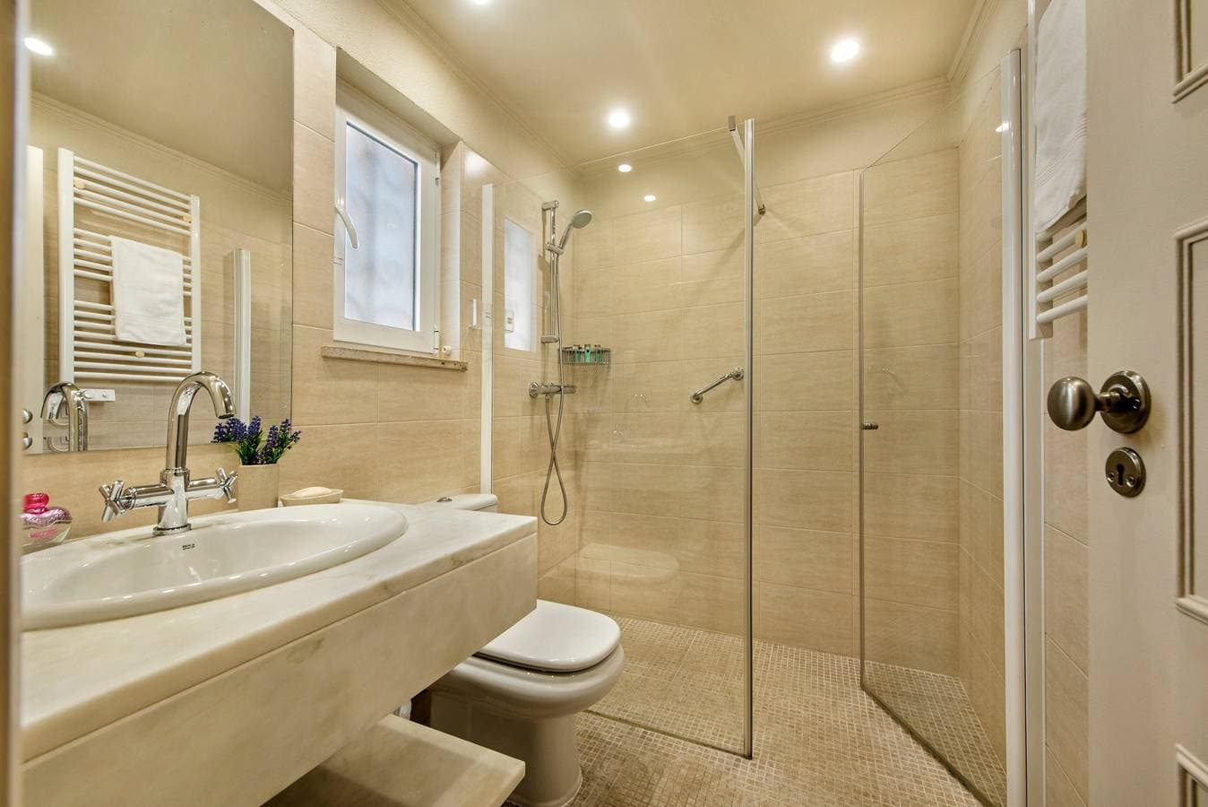 Foto 7 von 41: Villa 'Mng Elliott55' mit privatem Pool, WLAN und Klimaanlage