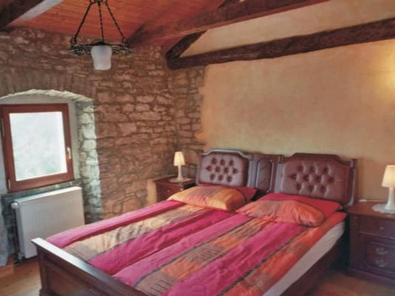 Foto 3 von 11: Steinhaus Kastel