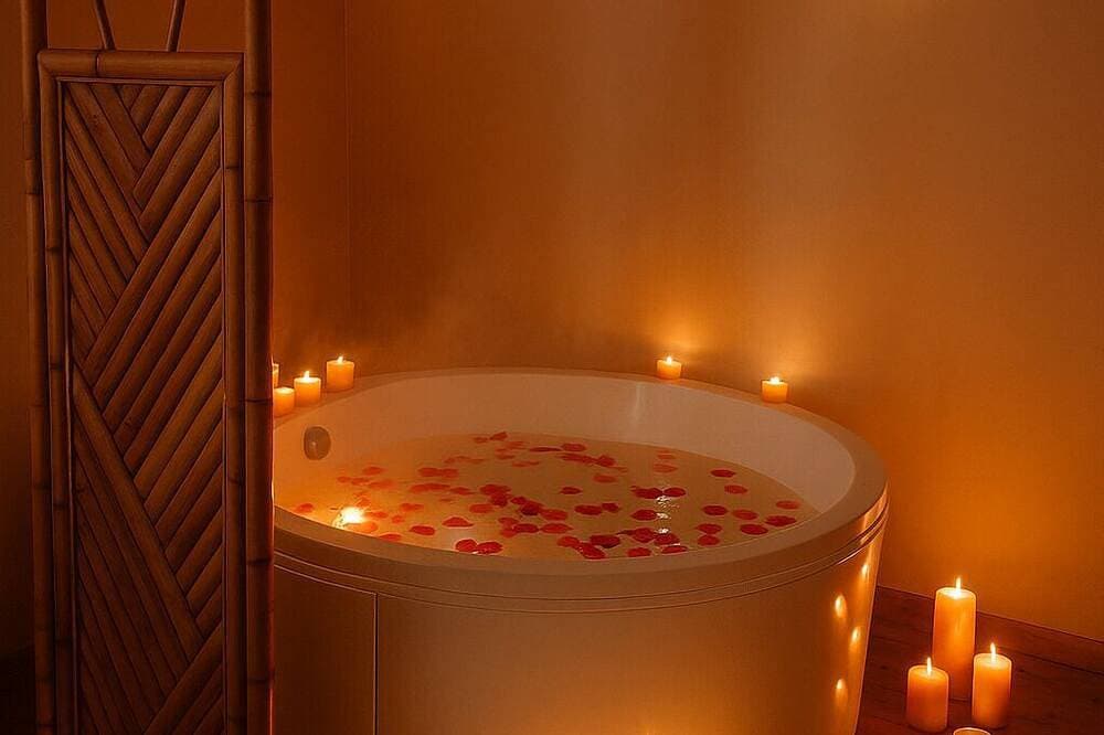 Foto 8 von 11: Romantic chalet - Private Jacuzzi - King size