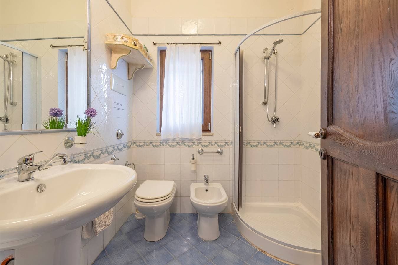 Foto 9 von 26: Villa 'Ellie' mit privatem Garten, Wi-Fi und Klimaanlage