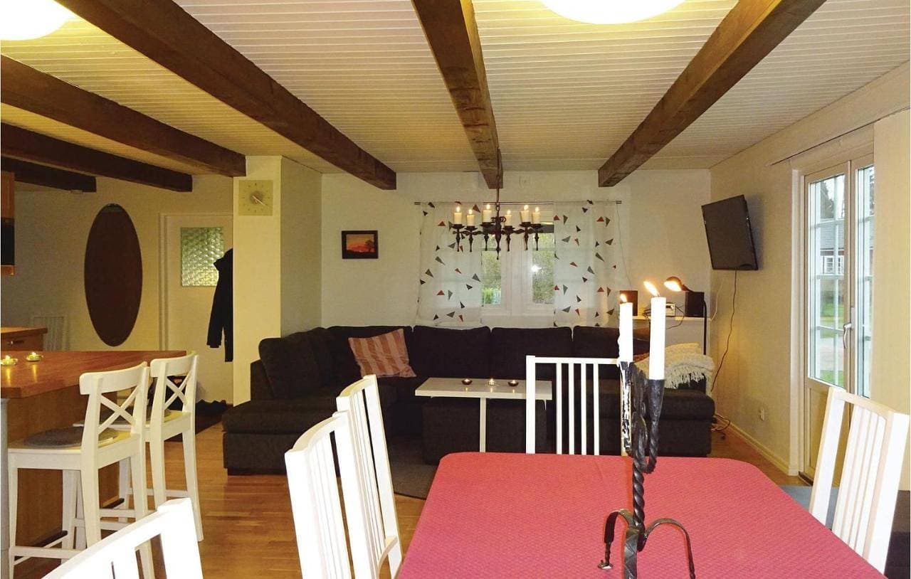 Foto 8 von 15: Three-Bedroom Holiday Home