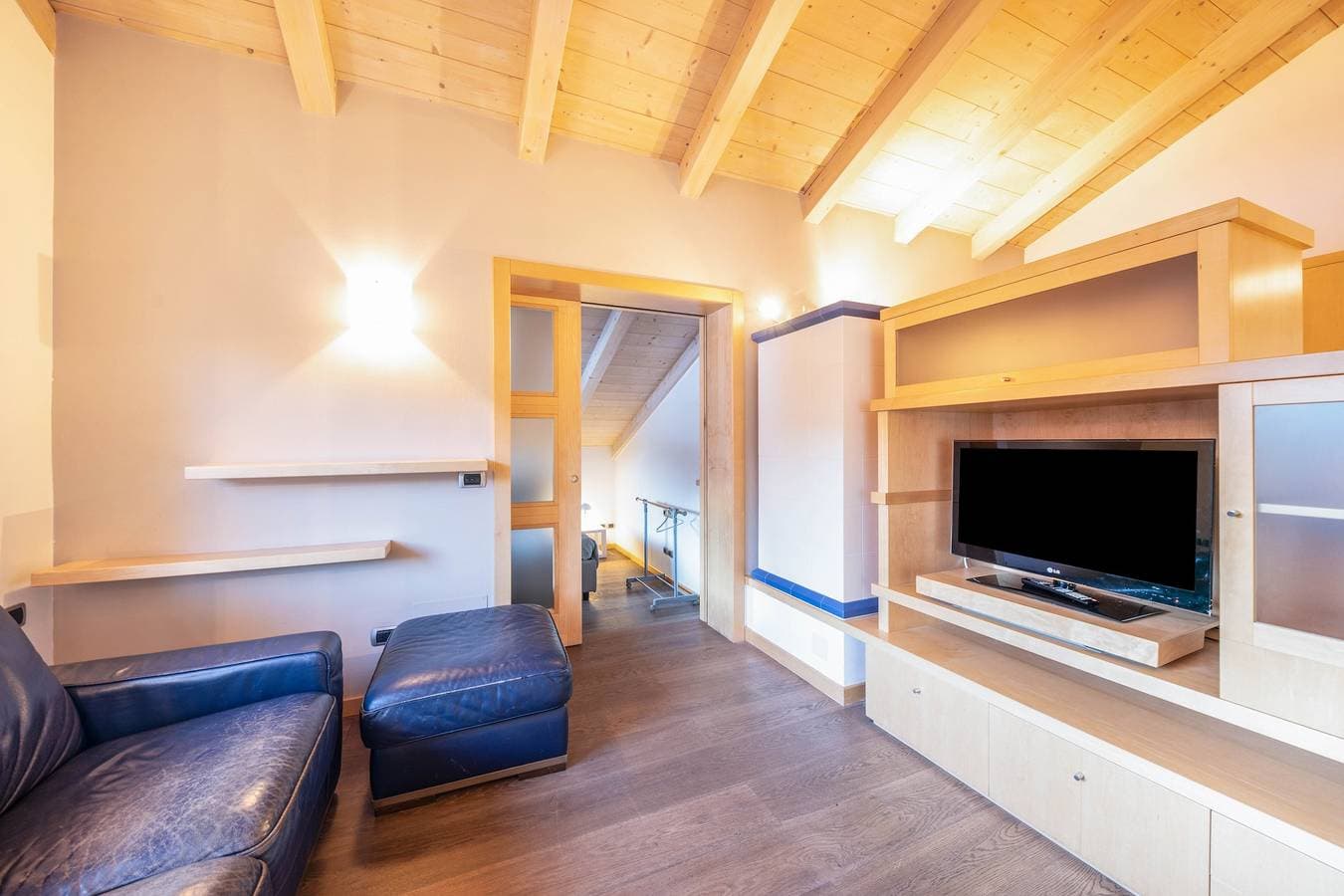 Foto 12 von 35: Ferienwohnung „La Pratolina Attico“ mit Bergblick und Balkon