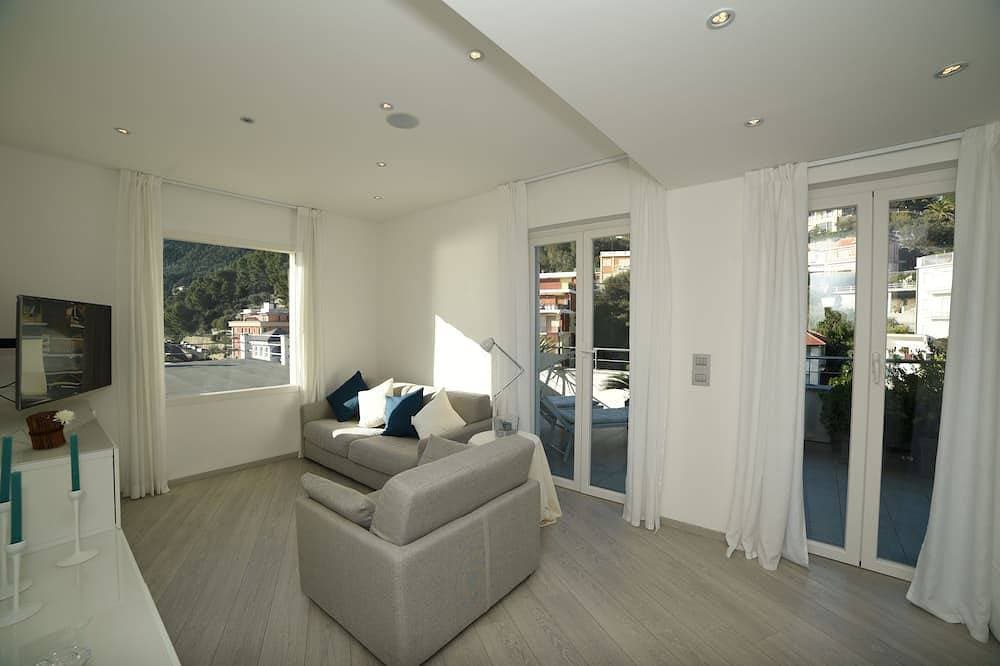 Foto 13 von 24: Einen Steinwurf vom Meer entfernt, ein herrliches Panorama-Penthouse mit Doppelgarage