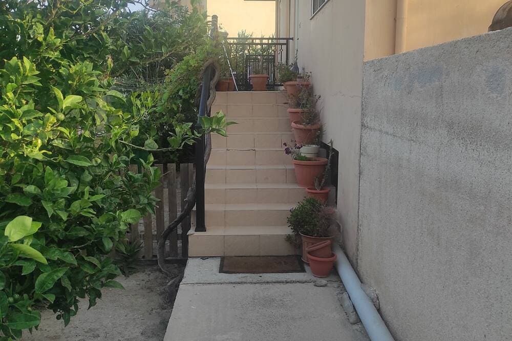 Foto 9 von 14: Spacious Room with a Private Bathroom - Stay with a Cretan Family!