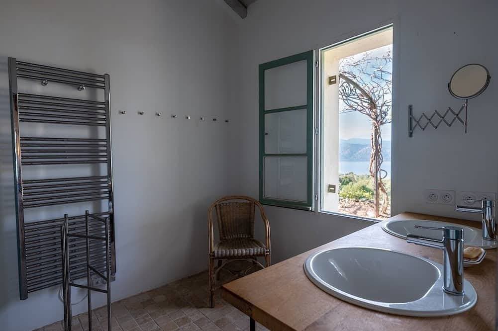 Foto 7 von 30: Herrlicher Meerblick St.Florent  2 einzelne Häuser mit vielen Terrassen und Pool