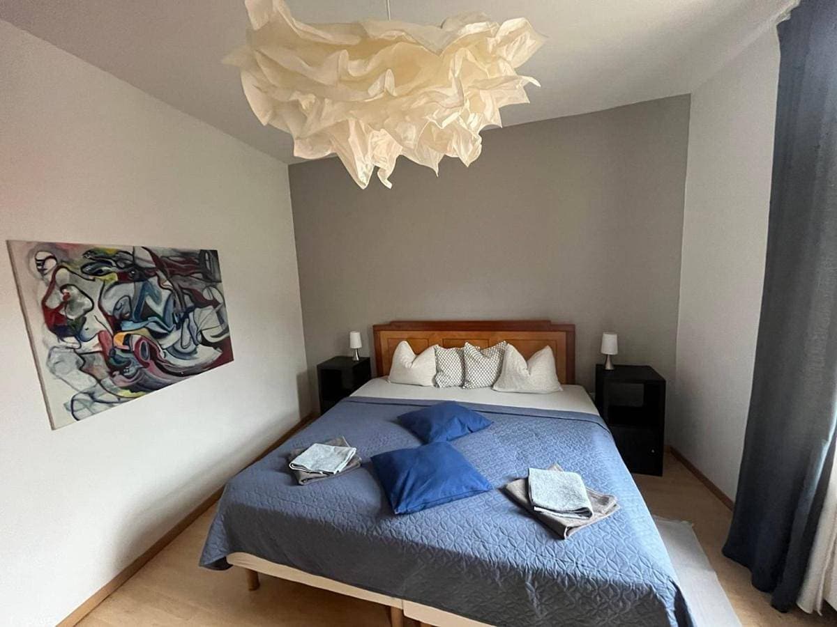 Foto 4 von 26: Eight-Bedroom House