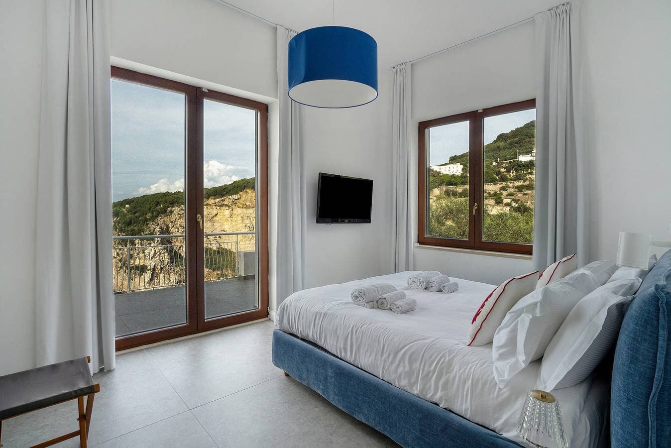 Foto 7 von 39: Luxury Villa – La Balena Blu mit Pool und Meerblick