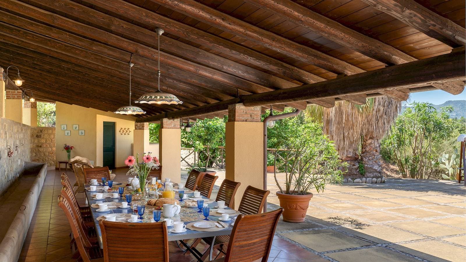 Foto 3 von 47: Villa für 12 Personen mit Garten