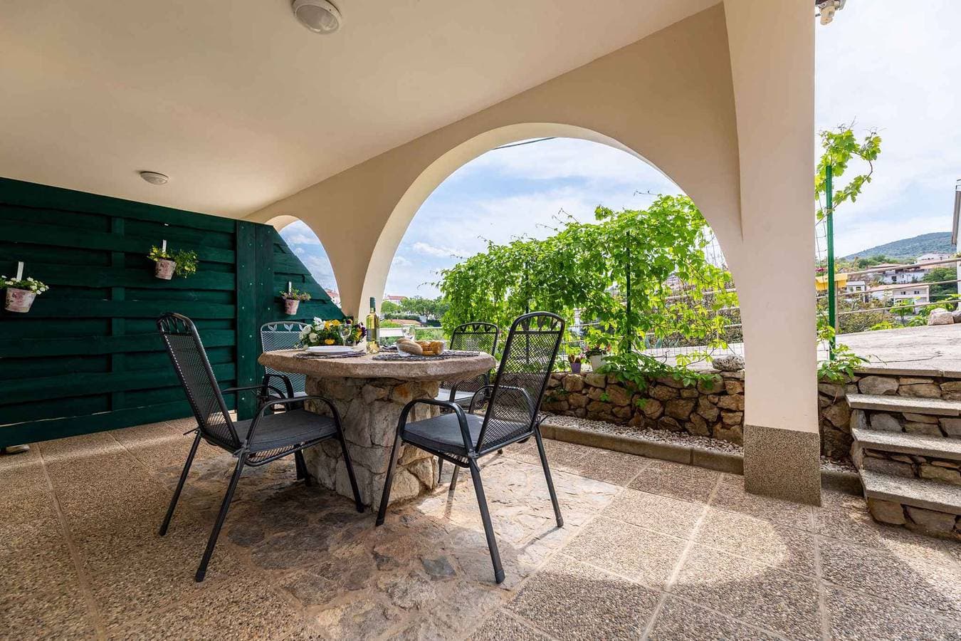 Foto 6 von 24: Ferienwohnung mit schöner Terrasse
