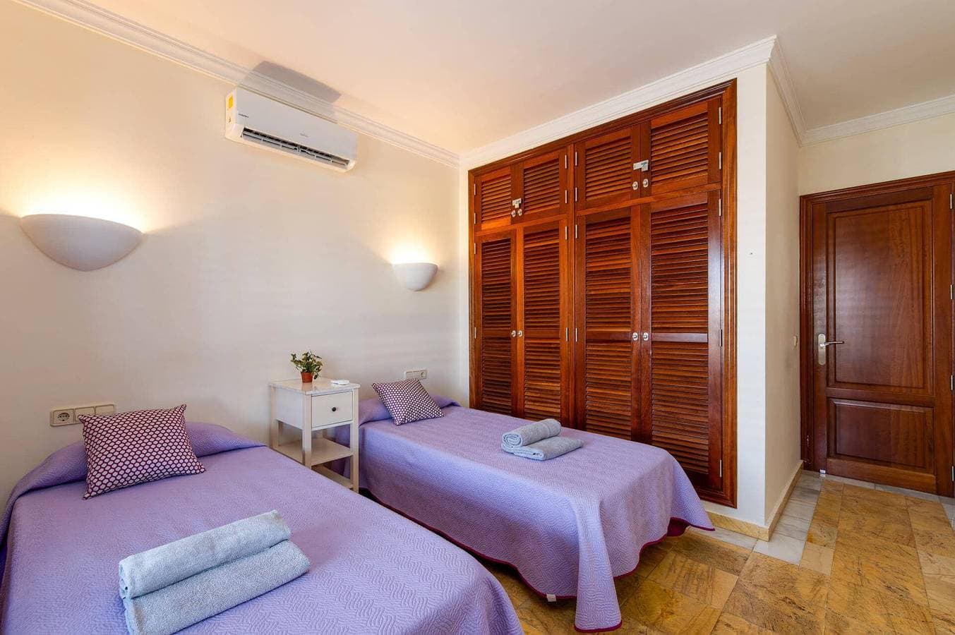 Foto 12 von 21: Villa für 4 Personen mit Garten