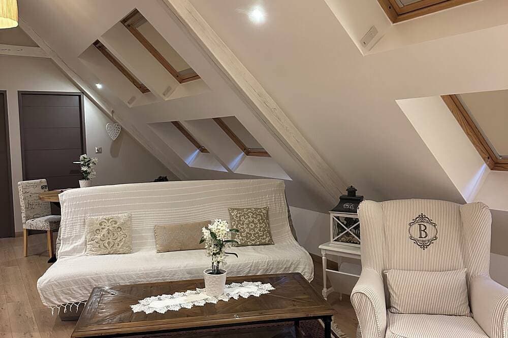 Foto 12 von 30: Le68320 Gite Amelie Colmar 10mn Heated Pool May To September Adults Only
