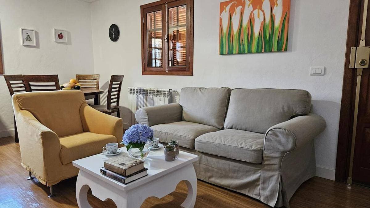 Foto 9 von 19: Three-Bedroom House