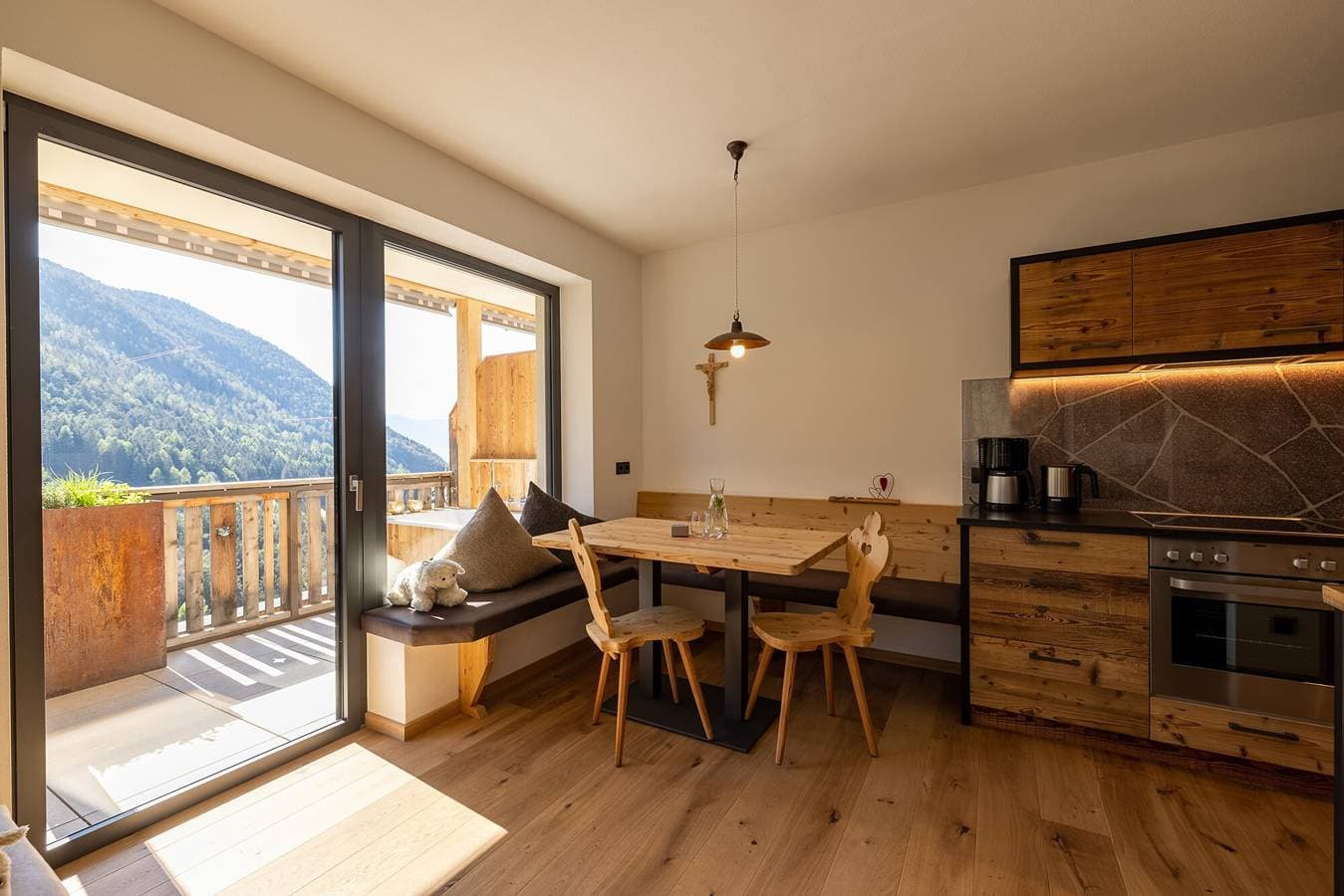 Foto 5 von 42: Charmante Ferienwohnung "Sonnleiten Sonnenalm" mit Blick auf die Berge