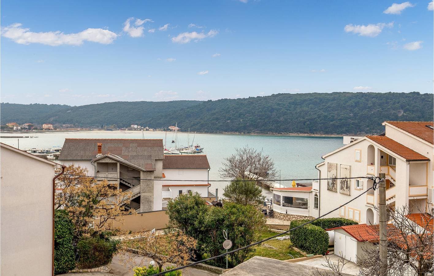 Foto 8 von 41: Charmante 2-Zimmer-Wohnung mit Terrasse, WLAN und Parkplatz in der Nähe von Supetarska Draga