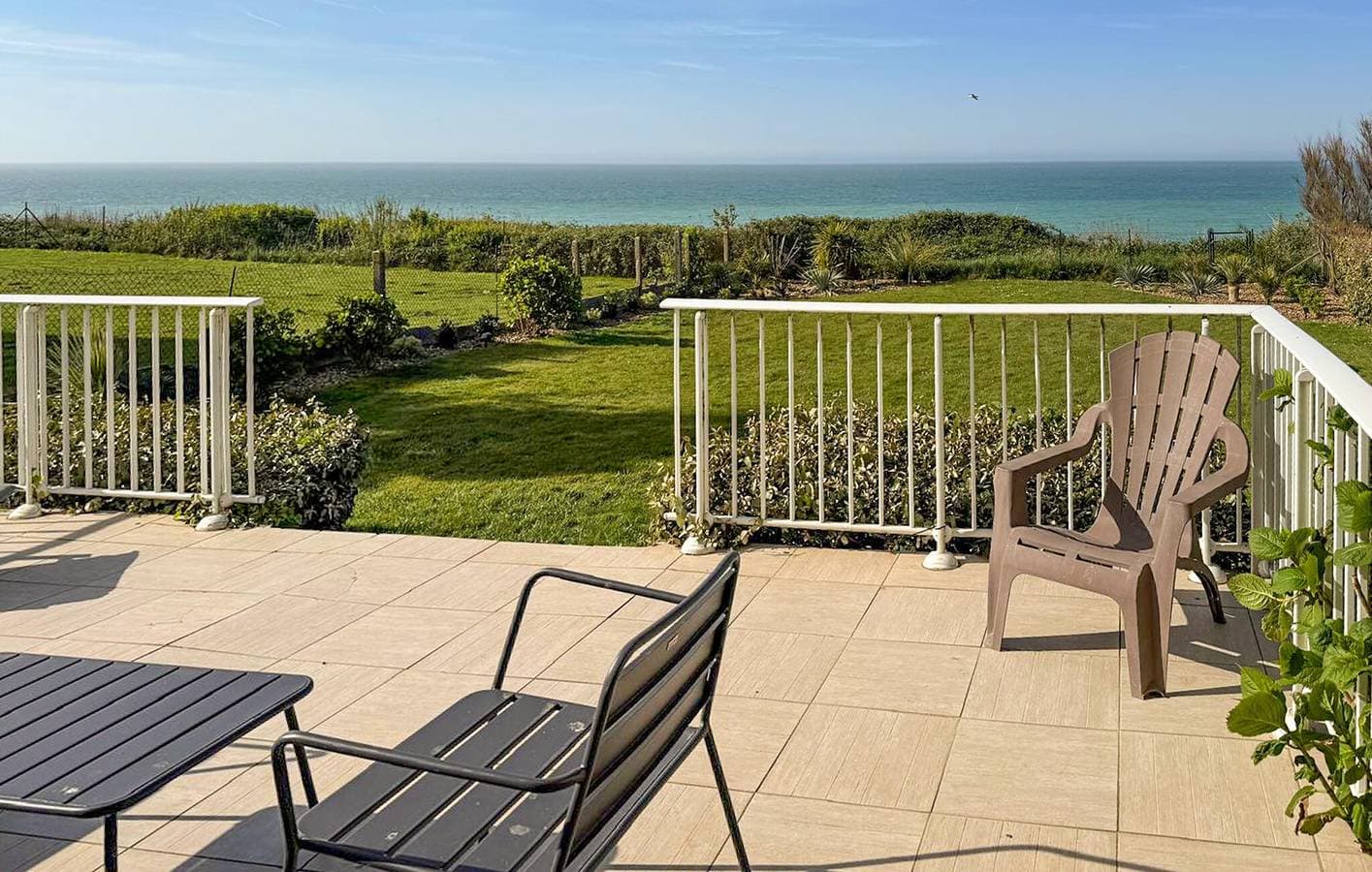 Foto 3 von 22: Gemütliche 2-Zimmer-Wohnung mit Meerblick, Garten und WLAN – 2,5 km vom Strand entfernt