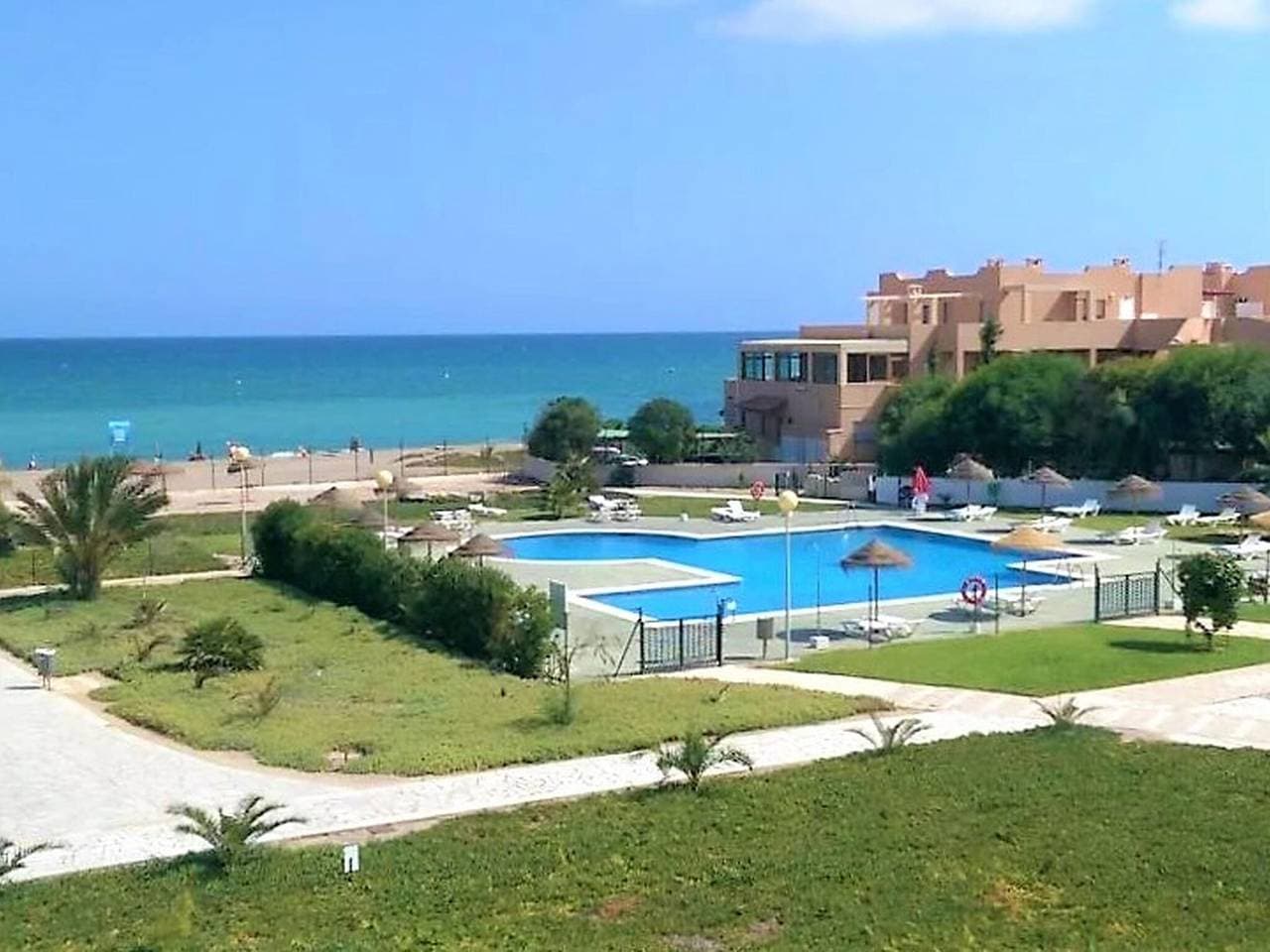 Maisonette-Wohnung in Urb Naturista in der Nähe von Strand und Pool 1