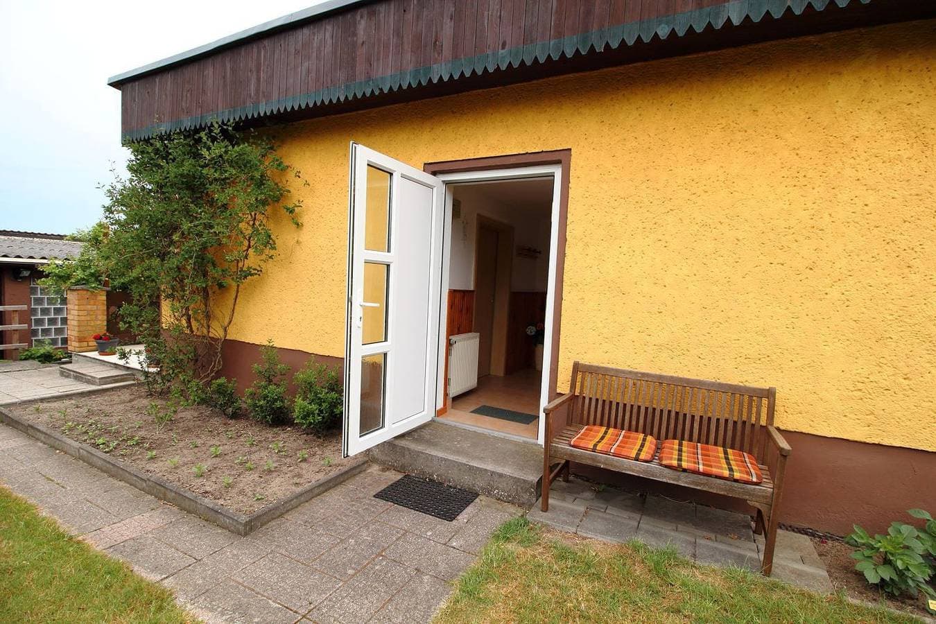 Ferienhaus Frisch in Sassnitz auf Rügen mit Terrasse 1